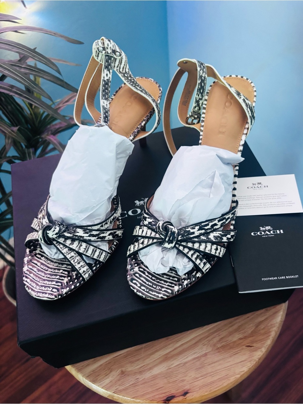 COACH Black & White Striped Knot Sandals Size 9.5B